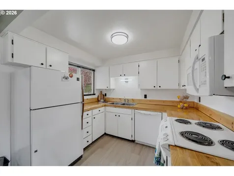 8630 Bewley Street Bay City OR 97107