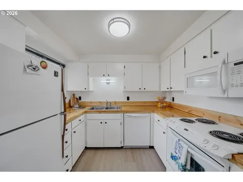 8630 Bewley Street Bay City OR 97107