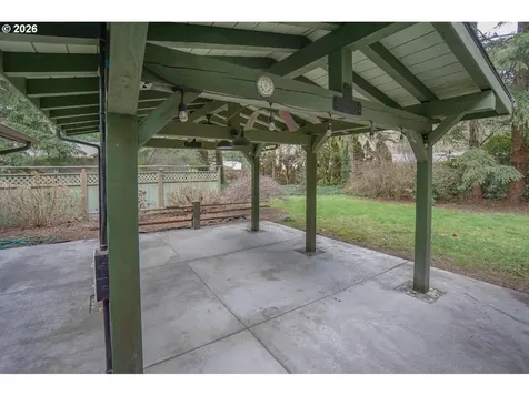 2610 Lewis River Road Woodland WA 98674
