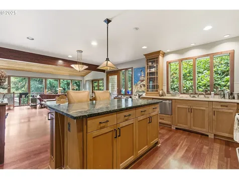 8023 SW 31st Avenue Portland OR 97219