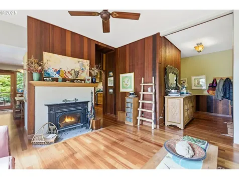 8023 SW 31st Avenue Portland OR 97219