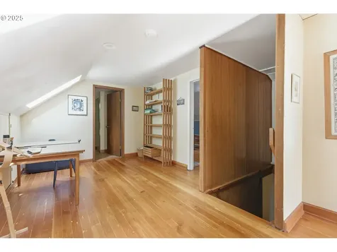 8023 SW 31st Avenue Portland OR 97219