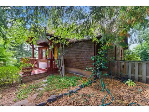 8023 SW 31st Avenue Portland OR 97219