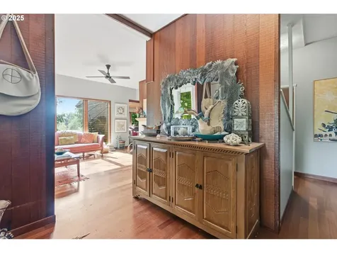 8023 SW 31st Avenue Portland OR 97219