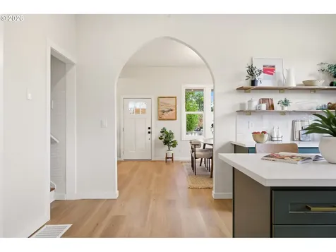 6221 SE 83rd Avenue Portland OR 97266
