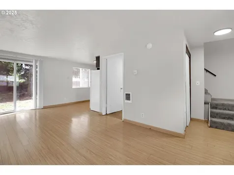 522 River Loop 2 Eugene OR 97404