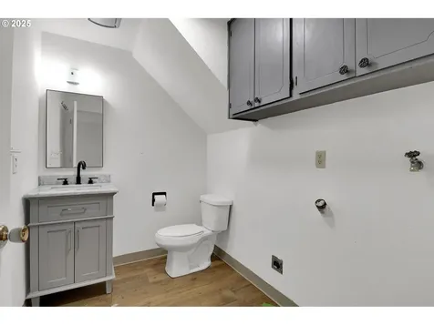 522 River Loop 2 Eugene OR 97404