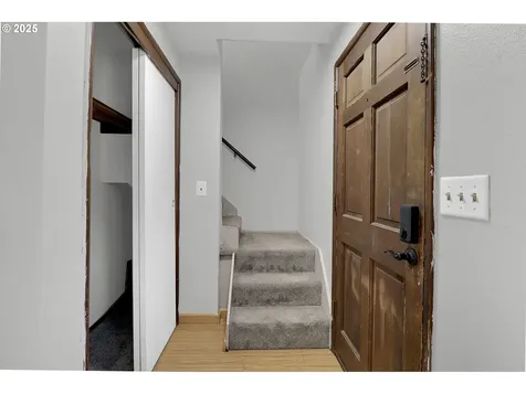 522 River Loop 2 Eugene OR 97404