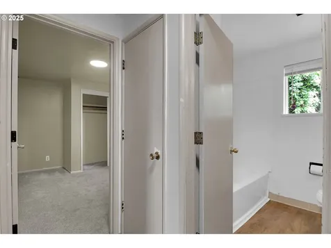 522 River Loop 2 Eugene OR 97404