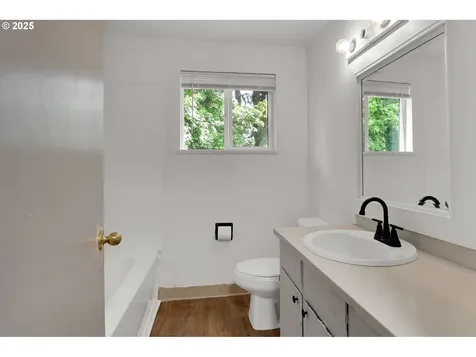 522 River Loop 2 Eugene OR 97404