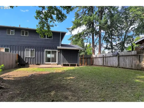 522 River Loop 2 Eugene OR 97404