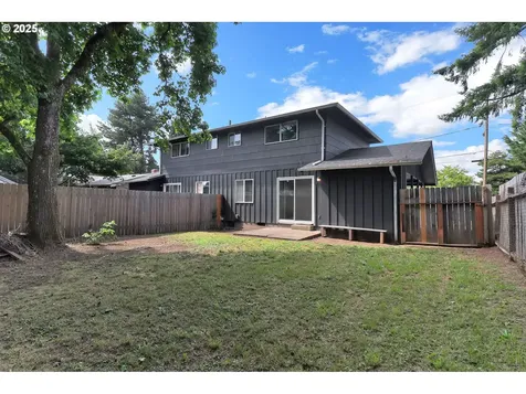 522 River Loop 2 Eugene OR 97404