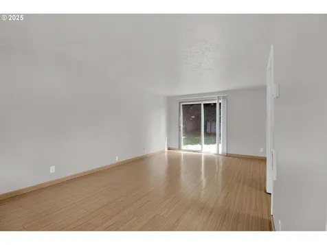 522 River Loop 2 Eugene OR 97404