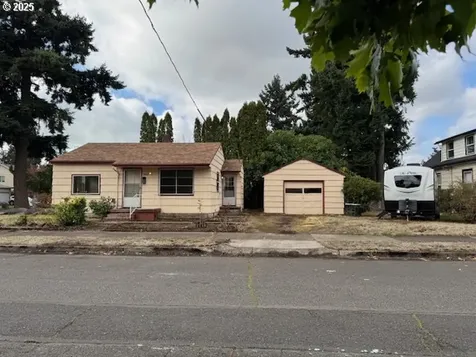 1009 NE 64th Avenue Portland OR 97213