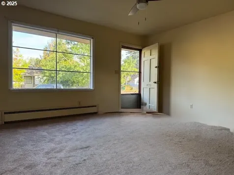 1009 NE 64th Avenue Portland OR 97213