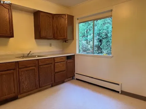 1009 NE 64th Avenue Portland OR 97213
