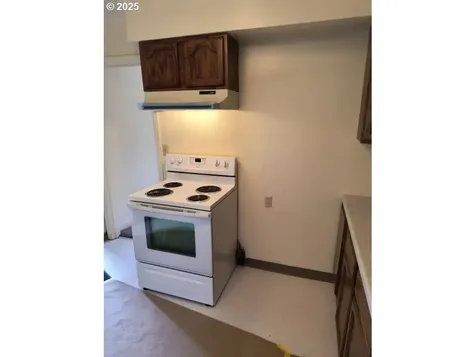1009 NE 64th Avenue Portland OR 97213