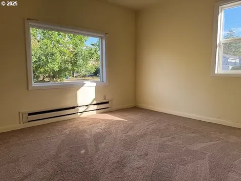1009 NE 64th Avenue Portland OR 97213