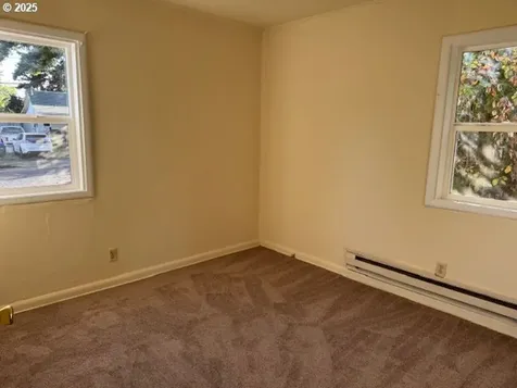 1009 NE 64th Avenue Portland OR 97213