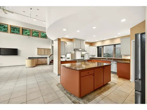 2480 Marylshire Lane Lake Oswego OR 97034