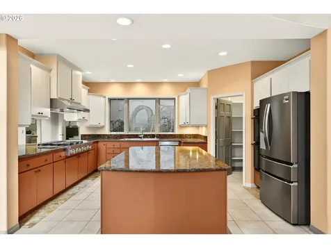 2480 Marylshire Lane Lake Oswego OR 97034