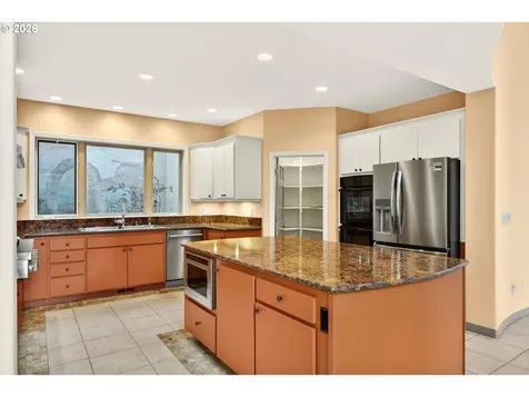 2480 Marylshire Lane Lake Oswego OR 97034