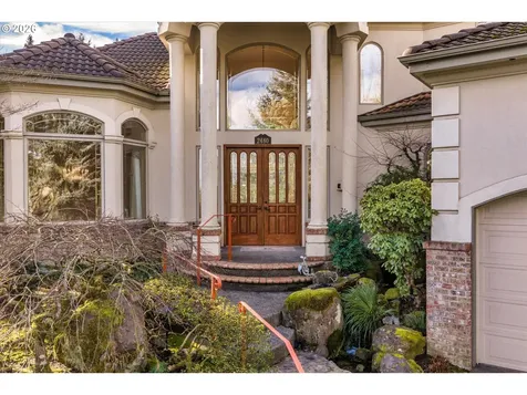 2480 Marylshire Lane Lake Oswego OR 97034