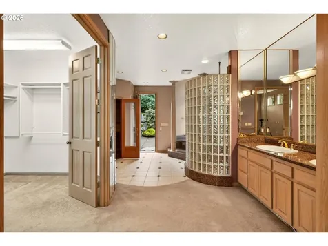 2480 Marylshire Lane Lake Oswego OR 97034