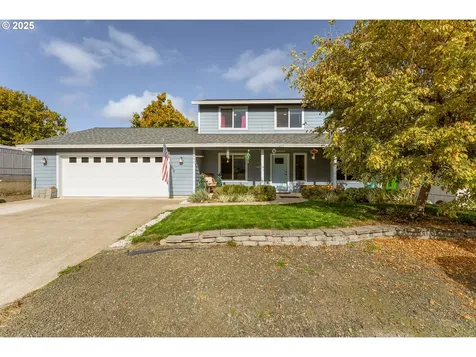 890 SE Thompson Avenue Winston OR 97496