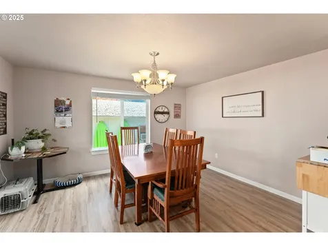 890 SE Thompson Avenue Winston OR 97496
