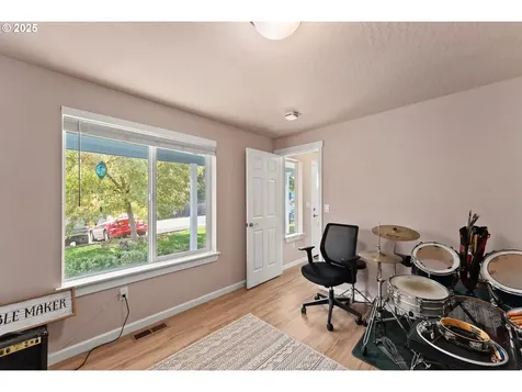 890 SE Thompson Avenue Winston OR 97496