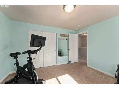890 SE Thompson Avenue Winston OR 97496