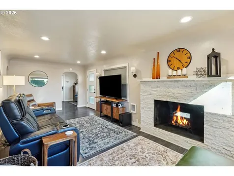 550 Madrona Avenue Salem OR 97302