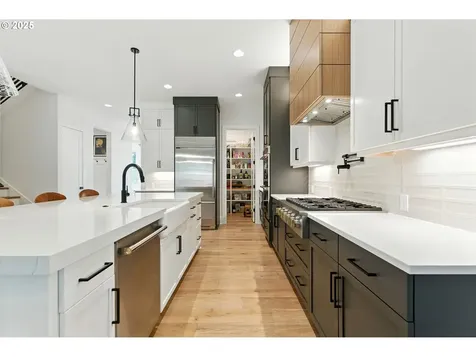 4241 Cobb Way Lake Oswego OR 97035
