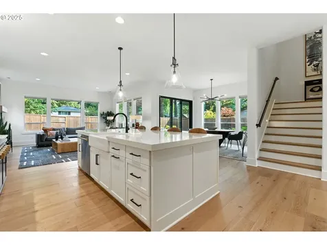 4241 Cobb Way Lake Oswego OR 97035