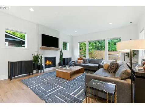 4241 Cobb Way Lake Oswego OR 97035