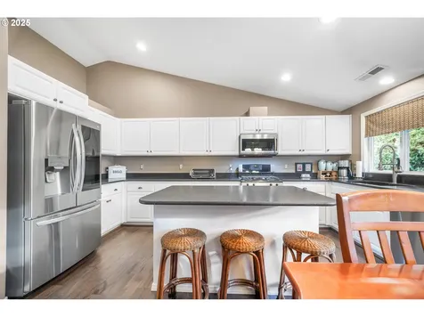 14711 NW 7th Place Vancouver WA 98685