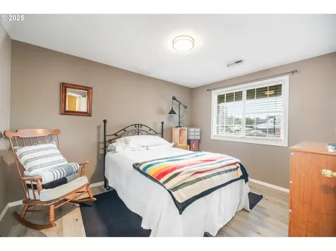 14711 NW 7th Place Vancouver WA 98685