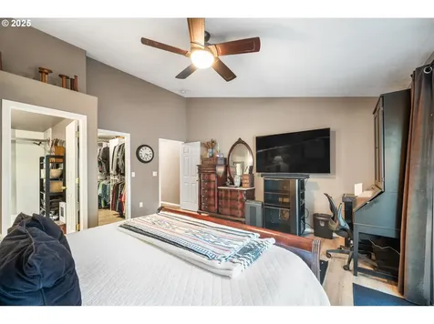 14711 NW 7th Place Vancouver WA 98685