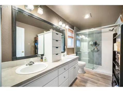 14711 NW 7th Place Vancouver WA 98685