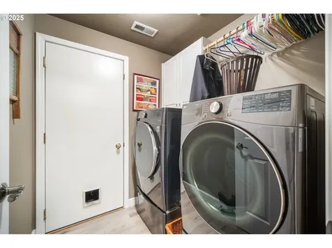 14711 NW 7th Place Vancouver WA 98685