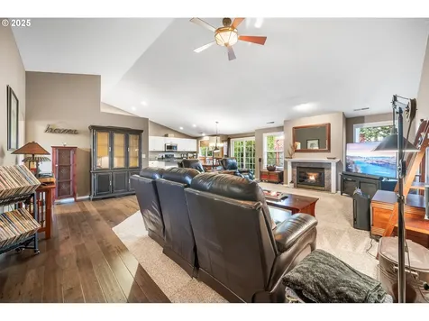 14711 NW 7th Place Vancouver WA 98685