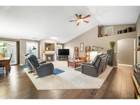 14711 NW 7th Place Vancouver WA 98685