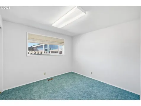 2494 38th Street Springfield OR 97477