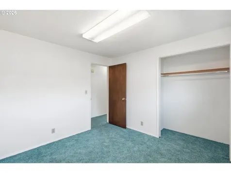 2494 38th Street Springfield OR 97477