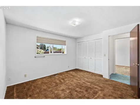 2494 38th Street Springfield OR 97477