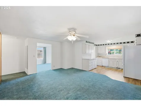 2494 38th Street Springfield OR 97477