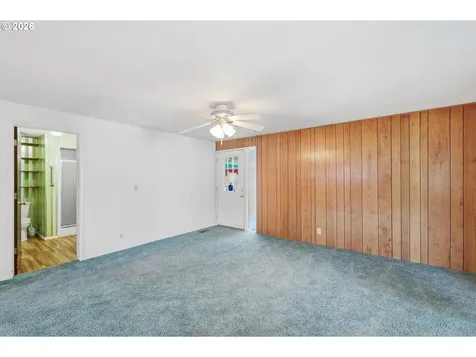 2494 38th Street Springfield OR 97477