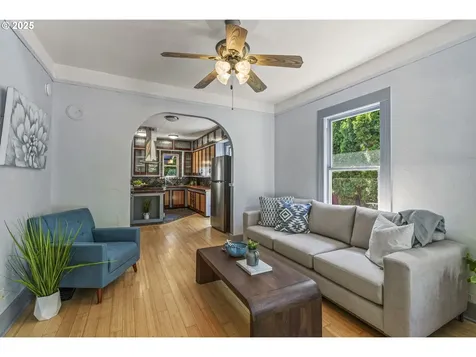 6414 SE 14th Avenue Portland OR 97202