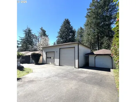925 7th Street Brookings OR 97415